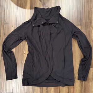 Lululemon rulu rally wrap black size 6